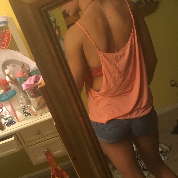 Salmon low cut tank top - Picture 3 of 4
